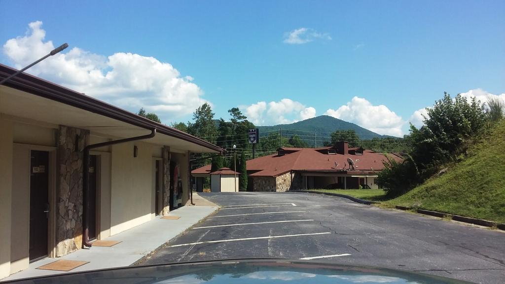 Budgetel Inn & Suites Dillard Exterior foto